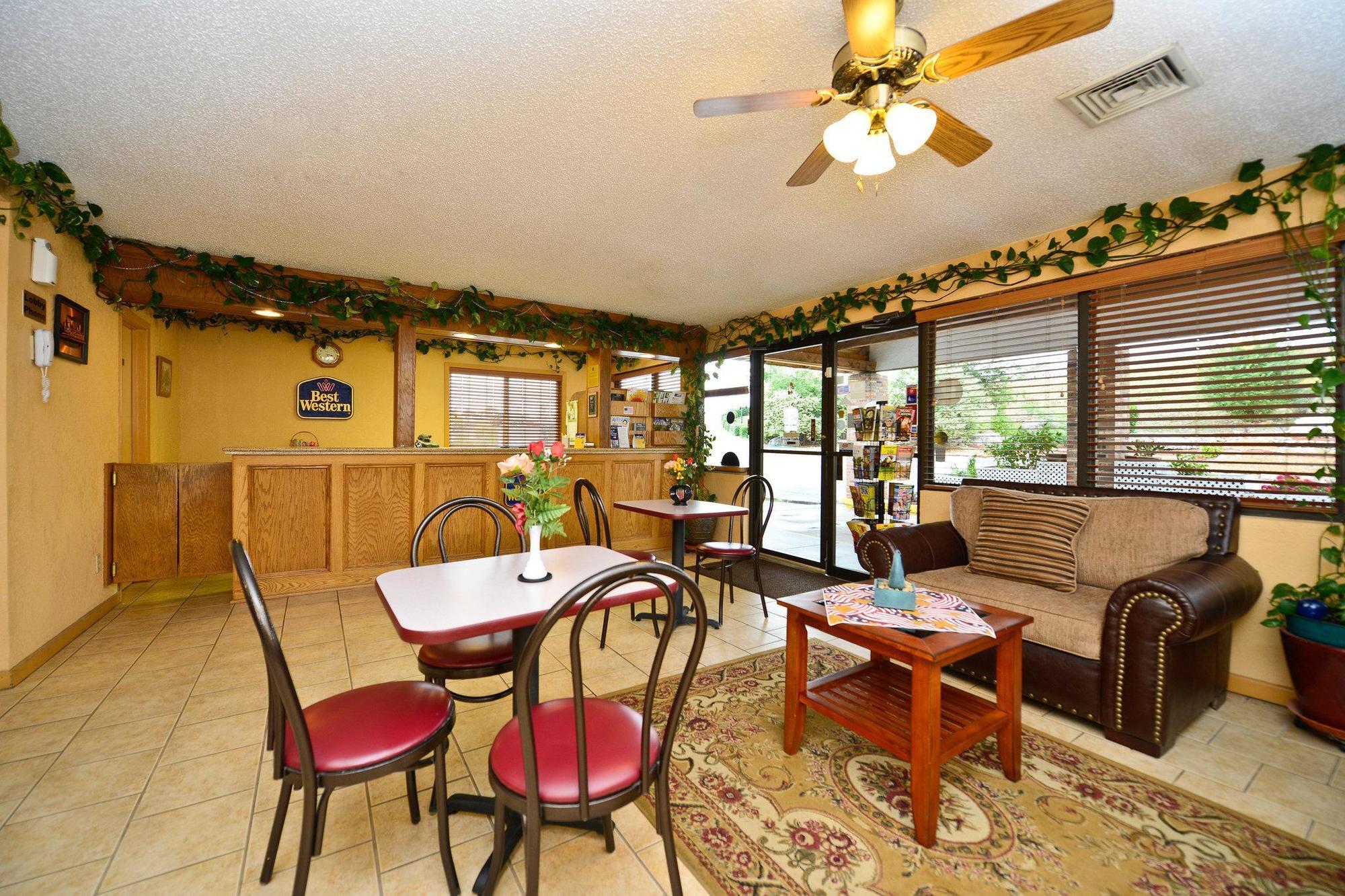 Village Inn Of Hardy Exterior foto